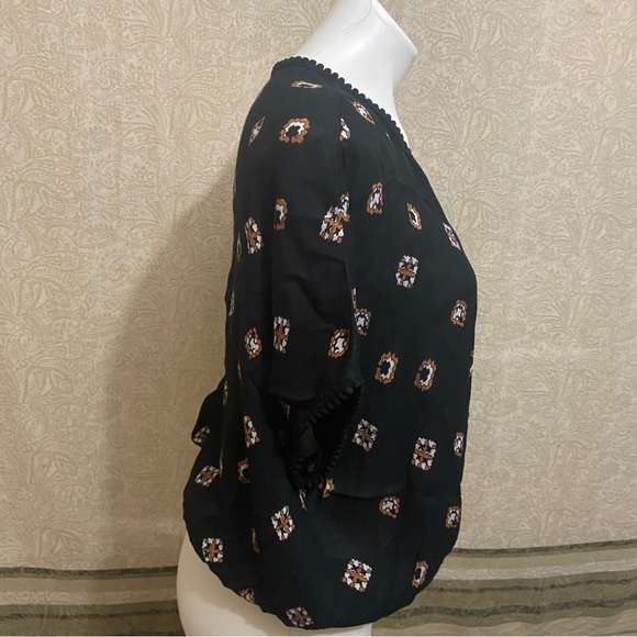 Amuse Society Women Black Large India Cross Chest Top - Picture 6 of 6